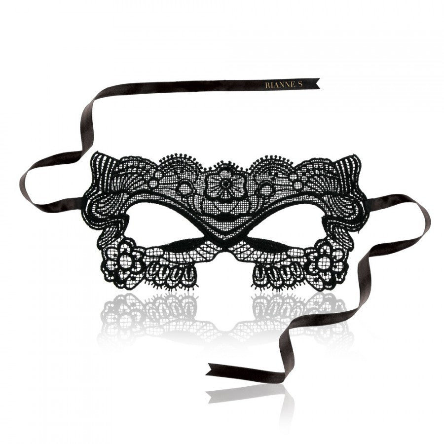 Masque en dentelle